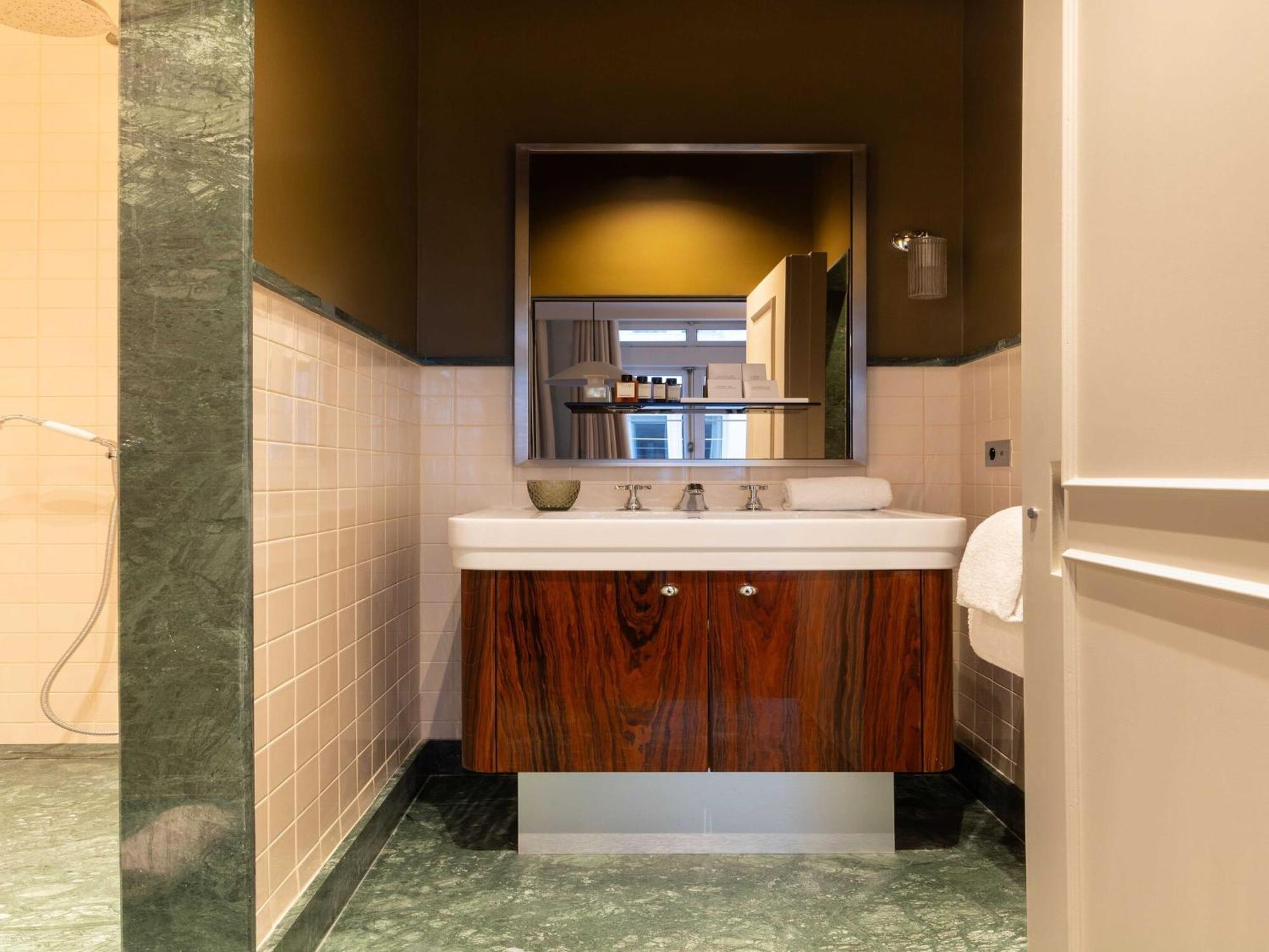 Palais Bourbon - 12- 2p - Invalides Apartment Paris
